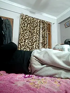 vardh033 online show from February 3, 10:53 am