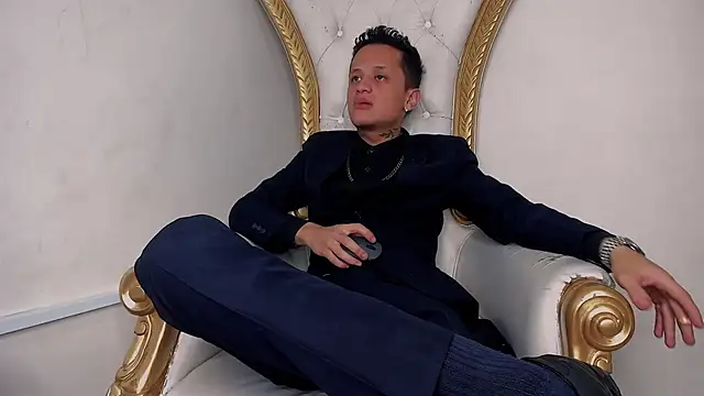 SkinnyZetth online show from October 24, 5:09 am