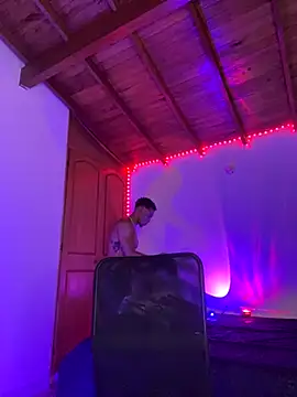 RickKrong  online show from September 18, 5:42 am