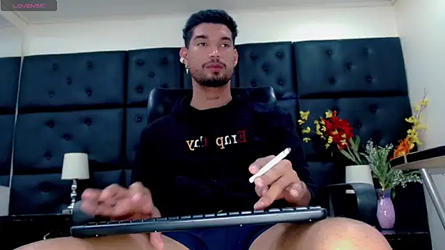 StivBigCock online show from October 2, 2:59 am