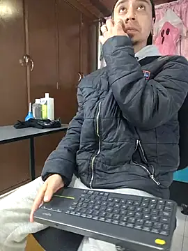 abnerdam01 online show from October 27, 11:56 am