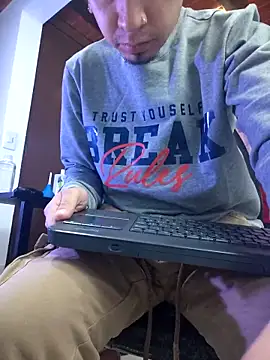 abnerdam01 online show from October 15, 4:09 am