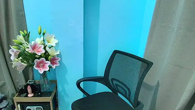 Dhyllan  online show from September 14, 2:41 pm