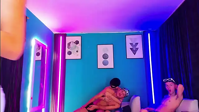 Marcus and Tony online show from April 8, 12:36 pm