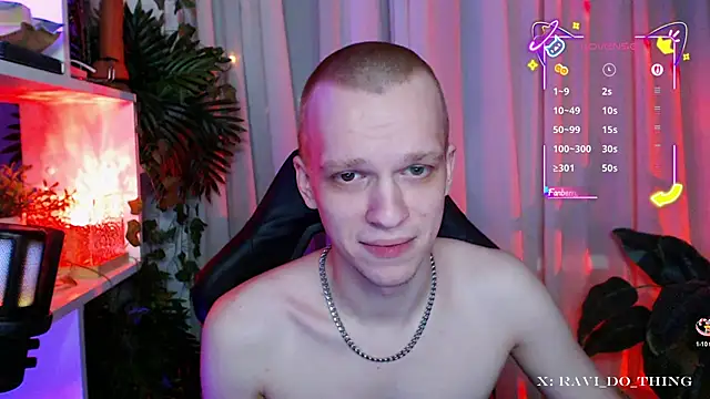 frozen boy online show from November 21, 8:08 pm