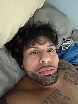 Lunablu13 online show from February 14, 2:45 pm