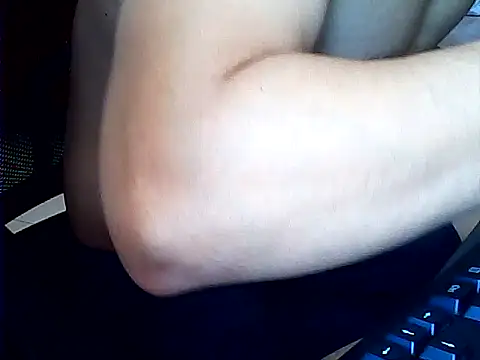 hotboydon2495 online show from October 5, 5:44 am