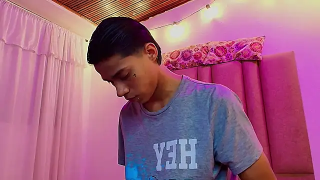 camilo nom online show from October 25, 5:09 am