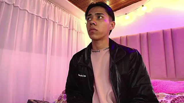 camilo nom online show from November 11, 4:28 am