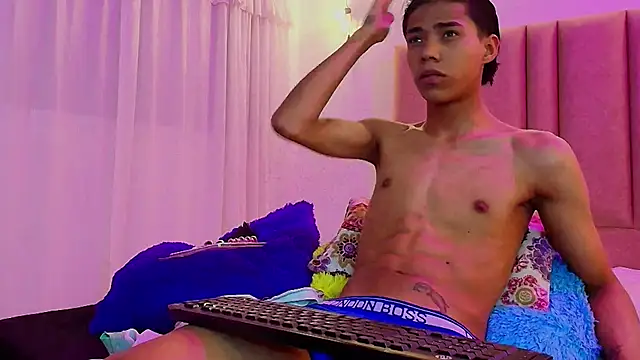 camilo nom online show from October 28, 2:25 am