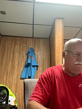 Snapshot of jimboemtp chatting on September 23, 3:33 pm jimboemtp online show from September 23, 3:33 pm