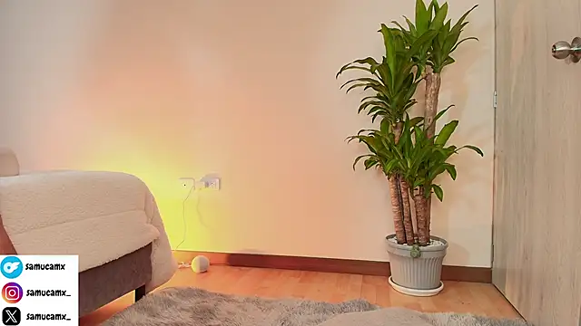 samucamx  online show from September 25, 2:54 am