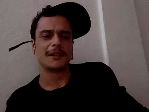Snapshot of chrisalmeid_ chatting on September 24, 10:46 am chrisalmeid online show from September 24, 10:46 am