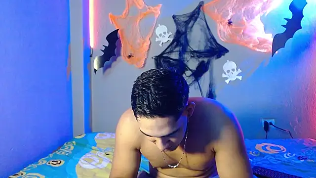 massimo vidal  online show from October 25, 1:40 am