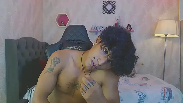 bull cam online show from November 11, 7:08 pm