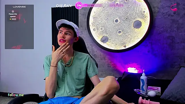 Deivid oficial20 online show from October 17, 8:35 pm