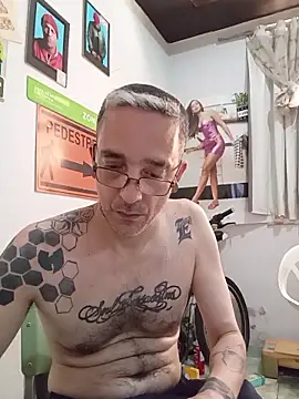 dinho carioca online show from February 18, 2:58 pm