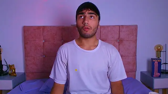 Ares Alpha online show from October 15, 7:54 pm