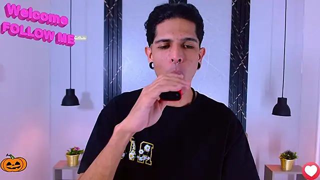 Franvill Trato online show from October 11, 8:35 pm