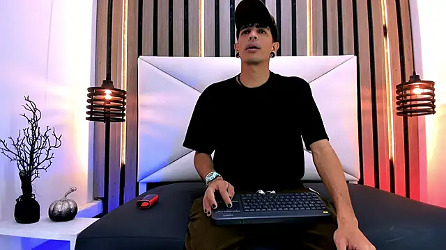 Franvill Trato online show from October 22, 6:43 pm