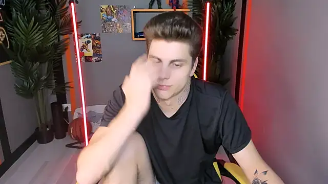 JackWolw online show from October 19, 7:33 am