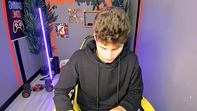 JackWolw online show from October 4, 3:39 pm