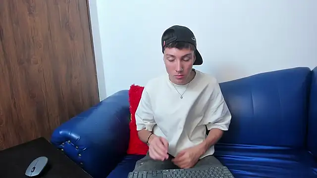 LittleDanny  online show from November 29, 5:15 pm