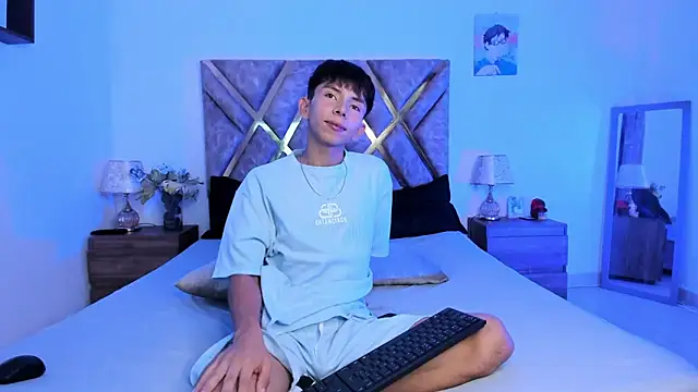 Hyunjin Son online show from October 19, 8:45 pm