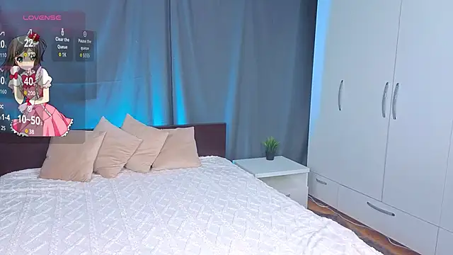 star madison online show from November 12, 7:30 pm