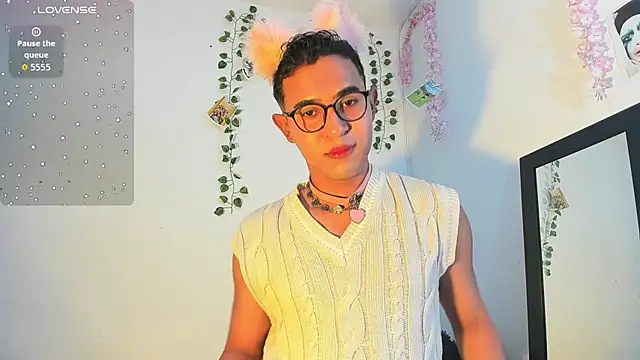 cute sammy 1 online show from September 26, 12:03 pm