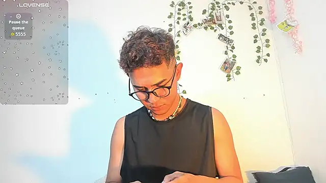 cute sammy 1 online show from September 9, 4:12 am