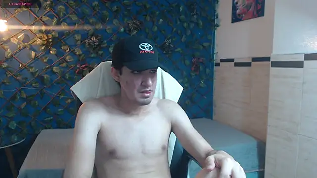 whitebull2606 online show from September 17, 1:12 pm