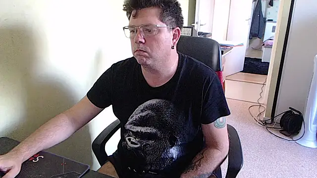 blueandwhite1 online show from October 8, 2:32 pm