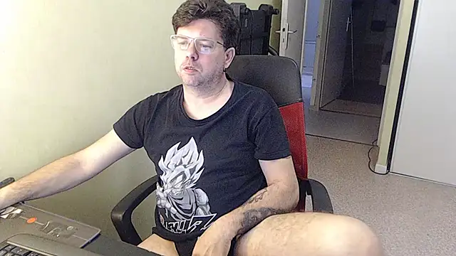 blueandwhite1 online show from February 14, 9:37 am