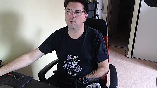 blueandwhite1 online show from April 1, 2:36 pm