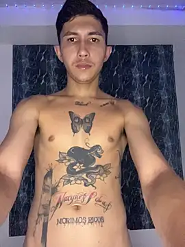 Alejandro BigCock22 online show from November 20, 10:36 am