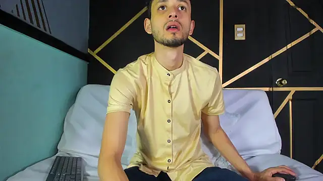logan rogers  online show from September 12, 1:33 pm
