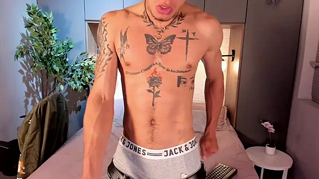 MrJustin  online show from September 27, 9:01 pm