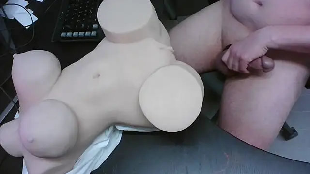 sissy saski online show from January 6, 4:00 pm