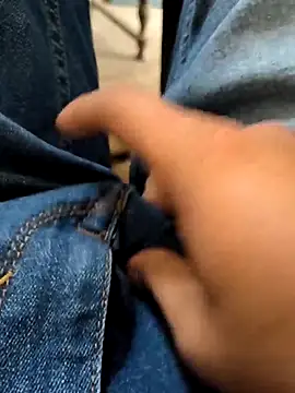 bigdick lickingexpert08 online show from October 27, 8:49 am