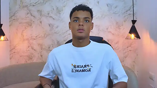 Valentino Thompson online show from October 5, 7:51 pm