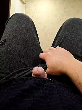 zurab39 online show from October 28, 6:32 pm