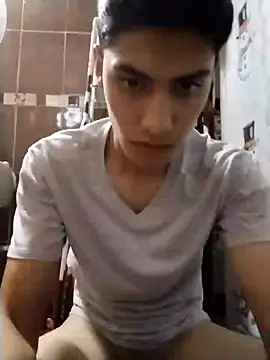 aispuro8505 online show from December 15, 7:27 am