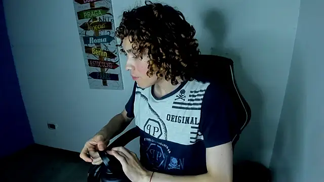 Aaron Fordd online show from October 14, 8:38 pm