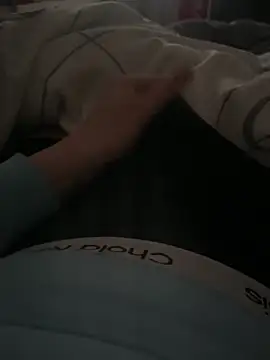 ekfjejwir online show from April 1, 3:53 pm