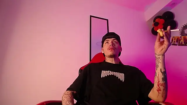 Anhonymus  online show from October 16, 4:09 am