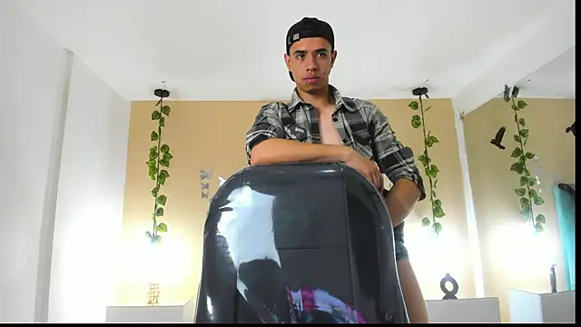 Muscle Scott online show from October 24, 1:02 pm