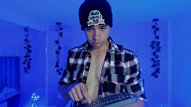 Muscle Scott online show from November 3, 1:35 pm