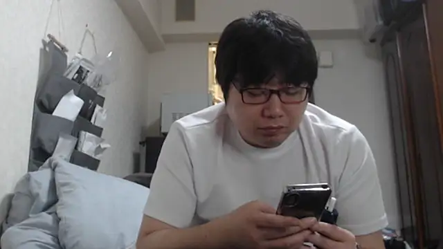 raterate555 online show from November 12, 12:22 pm