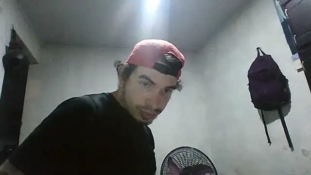 Snapshot of Bruno_hard20 chatting on September 12, 7:08 am Bruno hard20 online show from September 12, 7:08 am